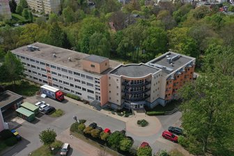 Werdau: Im DRK-Seniorenheim gehen die Lichter aus - Das DRK-Seniorenheim an der Zwickauer Straße in Werdau wird am Sonntag geschlossen. Allen Bewohnern wurde gekündigt. Der Kreisverband Zwickauer Land will den Gebäudekomplex zukunftsfähig umbauen.