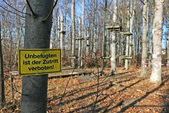 Werdau: Mehr als 20 Buchen werden im ehemaligen Kletterpark gefällt - Der Kletterpark im Steinpöhlwald existiert nicht mehr. Jetzt werden dort Buchen gefällt.
