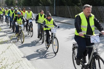 Werdau: Mehr Rathausmitarbeiter fahren künftig mit dem E-Bike ins Büro - Oberbürgermeister Sören Kristensen (rechts) radelt im Dienst bis zu 10.000 Kilometer im Jahr.