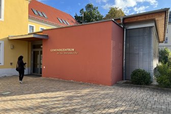 Werdau: Musiker spielt auf Flügel, den er seit 70 Jahren kennt - Im Gemeindezentrum an der Burgstraße gastiert am Sonntag Joachim Dorfmüller.