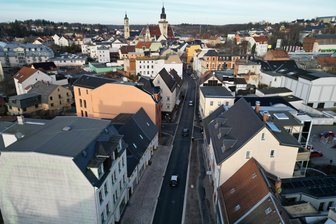 Werdau: Ortsdurchfahrt ist bis Frühjahr wieder befahrbar - Die August-Bebel-Straße in Werdau ist vorübergehend wieder für den Verkehr freigegeben.