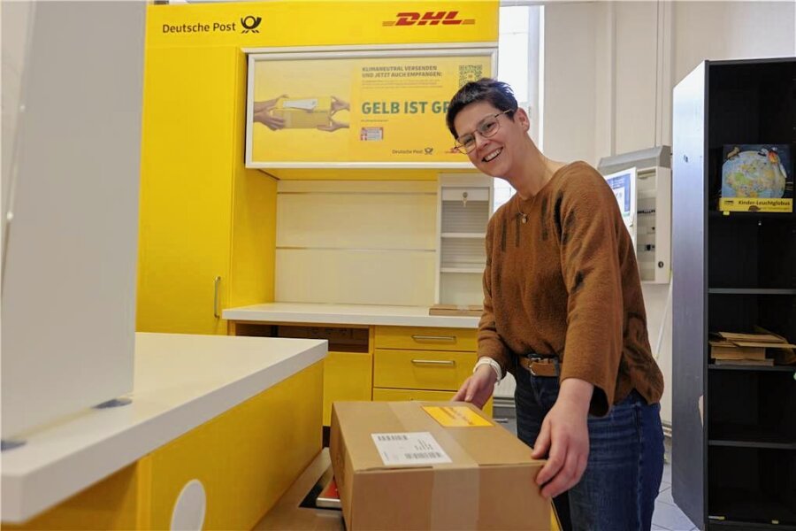 Werdau: Post zieht in die Innenstadt - Katja Modes bietet ab dem 1. März den Post-Service in ihrem Bastelgeschäft an der August-Bebel-Straße an.