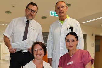 Werdau: Praxis für Orthopädie öffnet nächste Woche in der Pleißentalklinik - Klinikleiter Uwe Hantzsch (links), Dr. Stephan Graupner, Projektleiterin Carolin Zipfel (links) und Teamleiterin Nicole Lenk freuen sich auf die Patienten.