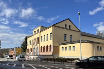 Werdau: Soll gute Laune machen - Erste Messe für Lebensfreude in der Stadthalle - Die Stadthalle an der Crimmitschauer Straße ist am Sonntag Veranstaltungsort für die Lebensfreude-Messe.
