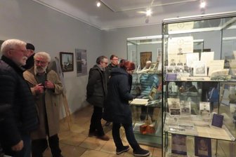 Werdau: Warum eine Ausstellung über das Kriegsende 1945 so viele Besucher anlockt - Die Eröffnung der Sonderschau zum Ende des Krieges 1945 in Werdau zog am Sonntagnachmittag zahlreiche Interessierte in das Stadt- und Dampfmaschinenmuseum an der Holzstraße.