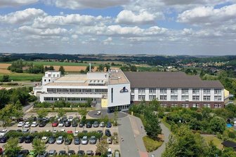 Werdauer Klinik bekommt Anbau für knapp 15 Millionen Euro - Die Pleißentalklinik Werdau erhält an der Rückseite des Gebäudes einen neuen dreigeschossigen Anbau.