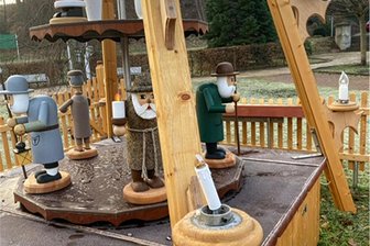Werdauer Landwehrgrund: Unbekannte demolieren große Pyramide - Durch Unbekannte ist die Pyramide im Werdauer Landwehrgrund beschädigt worden.