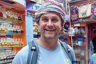 Werdauer Lehrer unterrichtet in Abu Dhabi - Ulf Seidel fühlt sich in seiner vorübergehenden Wahlheimat Abu Dhabi sichtlich wohl.
