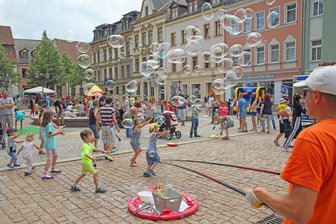 Werdauer Markt verwandelt sich in Spieleparadies - Zum Internationalen Kinderfest verwandelt sich der Werdauer Markt in ein Spieleparadies.