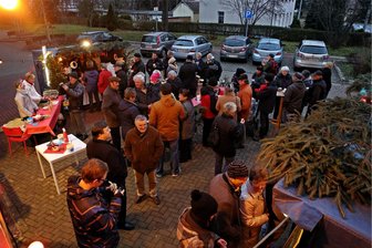 Werdauer Ortsteil Langenhessen lädt zum kleinsten Weihnachtsmarkt der Region ein - Gemütlich geht es beim Weihnachtsmarkt in Langenhessen zu. Diesmal findet er im „Erlebnishof“ statt.