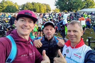 Werdauer Trio meistert Challenge Roth - Der Optimismus vor dem Start war bei Mike Kändler, Steffen Lenk und Steven Beninca (von links nach rechts) nicht unbegründet.