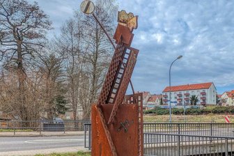 Werk der Woche: Der Brückenwächter - Der "Brückenwächter" von Volker Beyer in Hainichen.