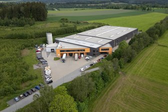 Werk im Erzgebirge schließt: Wie die gekündigten Mitarbeiter neue Jobs finden könnten - Noch wird bei Imeco in Elterlein gearbeitet. Aber in wenigen Wochen schließt das Werk.
