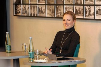 Weshalb eine 19-Jährige fast jede Woche ins Theater geht - Marlene Enders in ihrem zweiten "Wohnzimmer", dem Vogtland-Theater. 