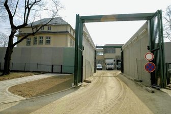 Weshalb es Sprachprobleme mit Straftätern in der Forensik Rodewisch gibt - Im Rodewischer Maßregelvollzug werden zunehmend auch psychisch kranke Straftäter mit Migrationshintergrund untergebracht.