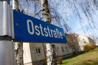 Weshalb Treuens Oststraße noch dieses Jahr kürzer wird - Die Treuener Oststraße wird ein Stück kürzer - im Marktbereich entwidmet.