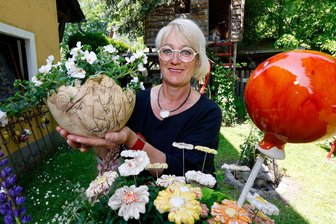Westsachsen: Die Pfingsttage haben viel Kreatives zu bieten - Naturkeramikerin Ute Schlicke öffnet ihr Atelier in Langenchursdorf an allen drei Pfingstagen.
