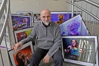 Westsachsen; Konzertfotograf zeigt wie die Luft beim „Herzberg Festival“ oder im „Jazz Dock Prag“ bebt - Über 30 Bilder des Konzertfotografen Andreas Tittmann werden im Rathaus gezeigt.