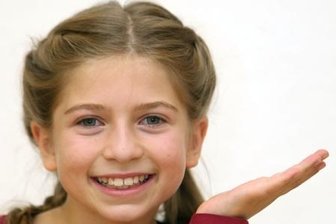 Westsachsen zeigen Gefühle ;-) - Nummer 1 ist Emma Wette (10) aus Meerane, die hier freundlich Hallo sagt.