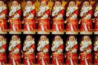 Westsächsische Kunden uneins über frühen Verkaufsbeginn von Weihnachtsleckereien - In den großen Einkaufsmärkten trotzen die Schoko-Weihnachtsmänner schon seit September den mitunter noch hohen Temperaturen.