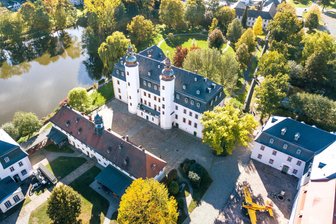 Westsächsisches Museum verbessert Beschilderung, damit Besucher nicht mehr in Blankenhainer Vorgärten stehen - Besucher finden sich im Außengelände das Deutschen Landwirtschaftsmuseums jetzt besser zurecht.