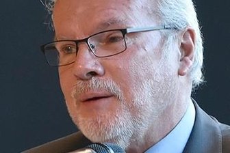 Wettbewerb in Markneukirchen: Viel Neues, einiges Überraschendes und ein Abschied - Mit einer sehr emotionalen Rede verabschiedete sich Andreas Rubner.