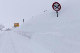 Wetterdienst warnt vor starken Schneeverwehungen -