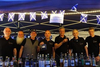 Whiskyclub peilt nächste Ziele an - Da waren die Fans des schottischen Nationalgetränks in ihrem Element: Der Lichtensteiner Whiskyclub hatten für jeden Geschmack das Passende aufLager. Das soll auch nächstes Jahr der Fall sein: bei der 6. Lichtensteiner Whiskynacht.