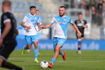 Wichtige Hausaufgabe für den Chemnitzer FC - Es läuft noch nicht rund in der CFC-Offensive. Auch Stürmer Artur Mergel ist gefordert. Foto: Picture Point