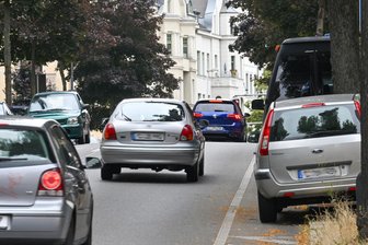 Wichtige Straße auf Chemnitzer Kaßberg erneut monatelang dicht: „Das ist einfach nur Wahnsinn!“ - Die Barbarossastraße in Chemnitz führt quer über den Kaßberg. Demnächst wird sie gesperrt.
