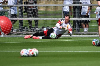 Wichtiges WM-Zeichen: Neuer trainiert wieder im Tor - Manuel Neuer hat wieder ein volles Torwarttraining absolviert.