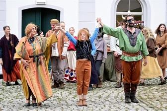 Wickie begeistert Besucher von Schloss Blankenhain - Herzlichen Beifall bekam das Ensemble der Naturbühne Trebgast von den Besuchern im Blankenhainer Schloss.