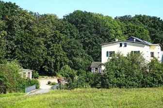 Wie aus einem Rittergut nach fast 400 Jahren ein Hotel wurde - Gemälde aus dem Jahr 1915.
