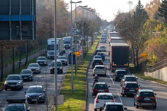 Wie Chemnitzer Firmen Pendler unterstützen - Die Neefestraße ist eine der am stärksten genutzten Zufahrtsstraßen auch für Pendler in die Innenstadt.
