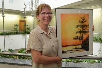 Wie das Malen für eine Vogtländerin zum Lebensretter wurde - Aquarelle unter dem Titel „Eine andere Welt“ zeigt Bettina Saborowski ab 1. August in der Auerbacher Sparkassenfiliale. Die Vernissage beginnt um 17 Uhr. Dann können Besucher auch die Künstlerin kennenlernen.