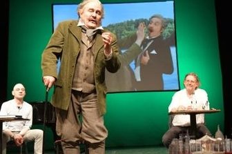 Wie das Mittelsächsische Theater die Seebühne rocken will - Bassbariton Frank Blees bewies sein komödiantisches Talent.