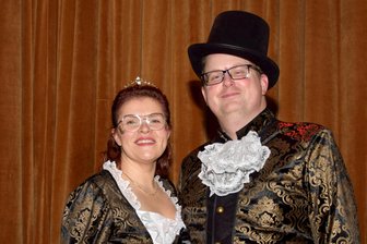 Wie der Lengenfelder Carneval Club den Rettern in der Not Danke sagt - Sprangen kurzfristig in Lengenfeld als Prinzenpaar ein: Elke Weigert und Timo Hauenstein aus Adorf.