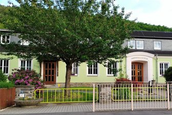Wie die erste Bilanz nach dem Trägerwechsel bei Elsterbergs Kindergärten ausfällt - Rein äußerlich erinnert beim Kindergarten „Zitronenbäumchen“ nichts mehr an die Awo-Zeit.