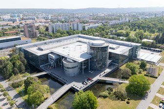 Wie die Konjunkturprognose für Sachsen ausfällt und warum vor allem der Westen vom Kurs der Merz-Regierung profitiert - Geht es mit der Wirtschaft in Ostdeutschland - wie beispielsweise VW in Zwickau - allmählich wieder bergauf?