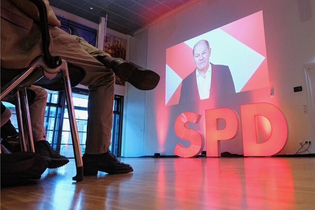 Wie die Sachsen-SPD das Desaster von 2019 vergessen machen will - Zumindest per aufgezeichneter Videobotschaft auch beim "Debattencamp" dabei: Bundeskanzler Olaf Scholz (SPD).