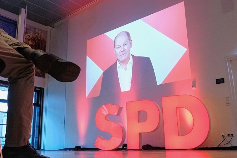 Wie die Sachsen-SPD das Desaster von 2019 vergessen machen will - Zumindest per aufgezeichneter Videobotschaft auch beim "Debattencamp" dabei: Bundeskanzler Olaf Scholz (SPD).