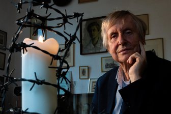 Wie die Stasi Kriegsverbrecher gedeckt hat - Edmund Käbisch sagt: "Der Westen hat die Täter nach Prinzipien eines Rechtsstaates verurteilt. Der Osten hat zugeschaut, auf den Westen gezeigt, die Prozesse für seine Propaganda benutzt und so getan, als gäbe es in der DDR längst keine Nazis mehr."