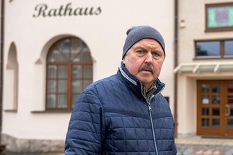 Wie ein Alt-Stadtrat auf Rodewischs wilde Jahre blickt - Sieghard Meyer, 72, ist krankheits- und altersbedingt aus dem Stadtrat von Rodewisch ausgeschieden. 28 Jahre lang engagierte sich der gelernte Heizungsbauer und Bauleiter ehrenamtlich für die Geschicke der Stadt und erlebte in dieser Zeit inklusive Interimslösung drei Bürgermeister und eine Bürgermeisterin.