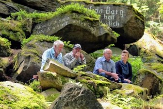 Wie ein Verein das Leben im Grenzgebiet bereichert - An der "Günther Ruh" soll sich der bekannte Heimatdichter gern aufgehalten haben. Dort finden ihm zu Ehren Liedfeste statt. 