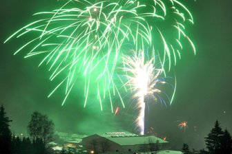Wie es mit dem einzigen zentralen Feuerwerk im Vogtland weitergeht: „Wir müssen uns geschlagen geben“ - Das zentrale Silvesterfeuerwerk in Ellefeld könnte zum letzten Mal stattfinden.