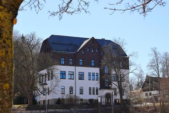 Wie geht es weiter mit dem Ärztehaus in Schwarzenberg? Das sind die Pläne der neuen Eigentümer - Die Besitzer des Ärztehauses in Schwarzenberg suchen Mieter.
