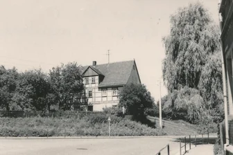 Wie ging es den Armen in Lichtenstein? - Das ehemalige Lichtensteiner Armenhaus an der Hartensteiner Straße im Jahr 1968.