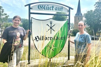 Wie Hilbersdorf zu Helfersdorf wurde - Elena Kolos (links) und Lyudmila Bokhan gehören zu einer Gruppe von 25 Geflüchteten aus der Ukraine, die von einer Gruppe engagierter Hilbersdorfer nach Deutschland geholt wurden und jetzt hier leben. Obwohl die Integration gut klappt, hoffen sie alle, dass der Krieg bald endet und sie in die Heimat zurückkehren können.
