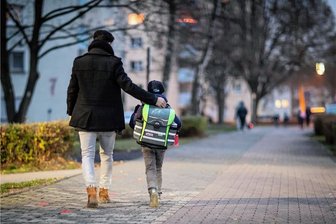 Wie kann man Kinder vor Übergriffen schützen? Polizeikommissar klärt in Limbach-Oberfrohna auf - Wie kann man Kinder vor Übergriffen durch Erwachsene schützen? 