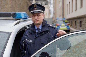 Wie kriminell ist Thalheim? Polizeichef stellt Bericht vor - Marek Siegel leitet das Stollberger Polizeirevier. Er stellte kürzlich im Stadtrat die Thalheimer Kriminalstatistik vor. Im Ort leben knapp 6000 Einwohner.